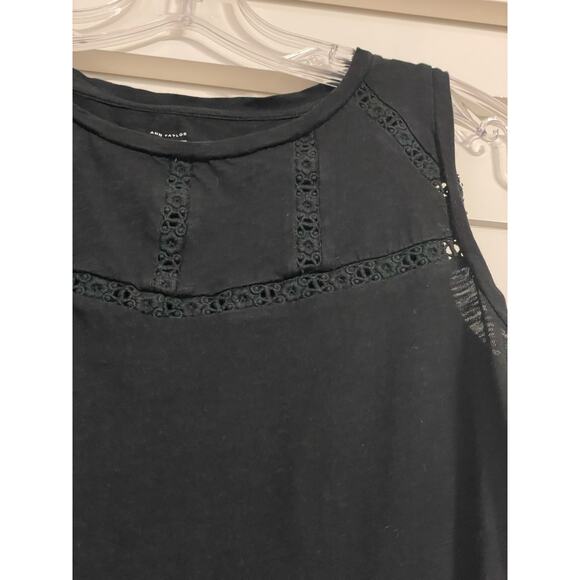 Ann Taylor LOFT black tank with crochet inserts XS 100% Cotton - Picture 3 of 10